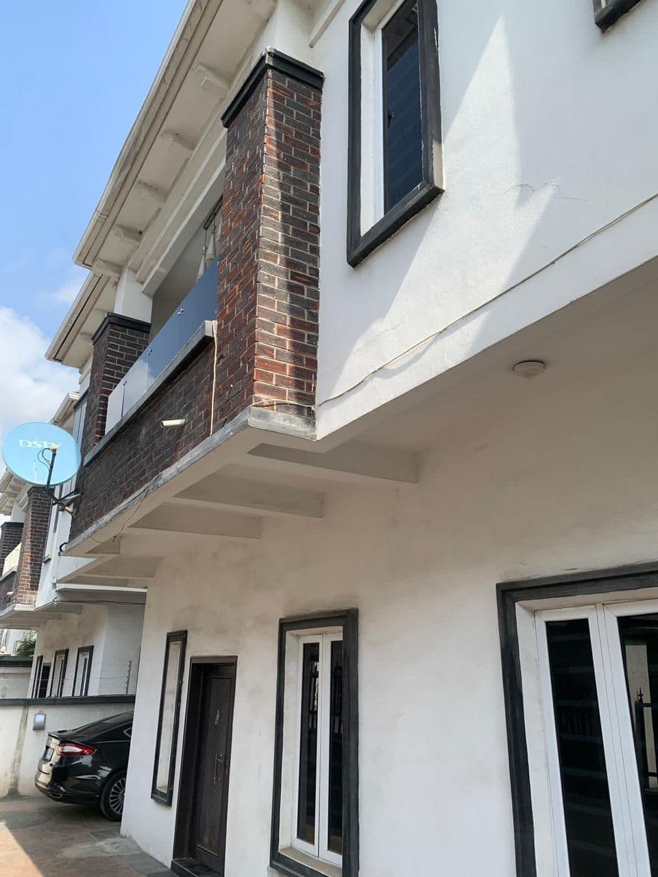 300 sqm 5 Bed Duplex at Lekki – media 1 of 1