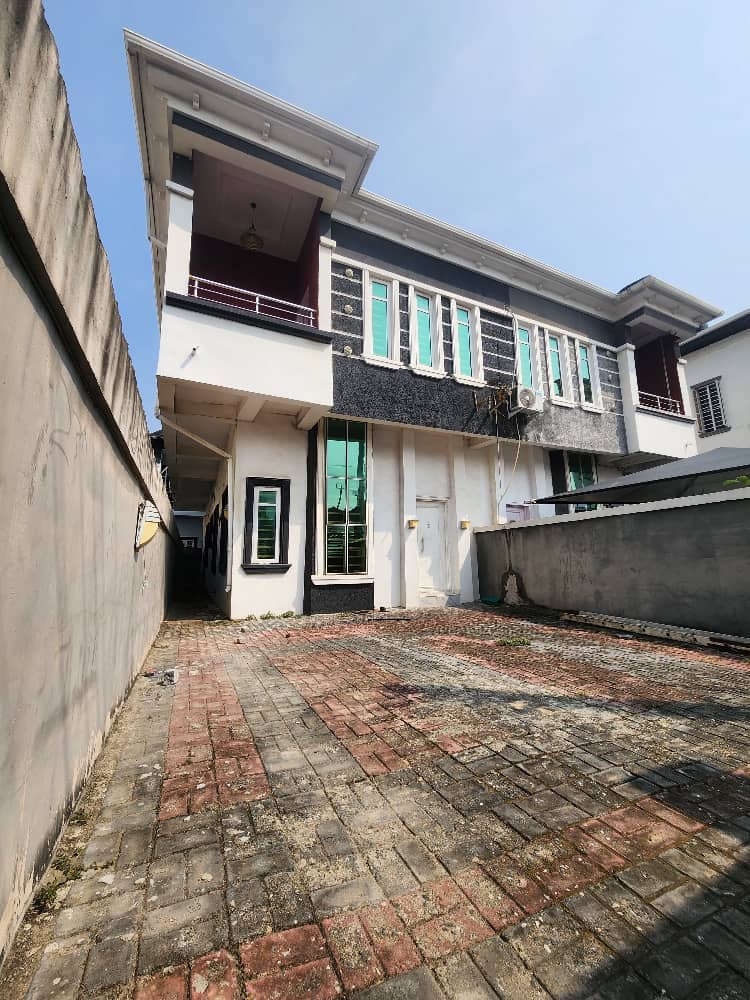 4 Bed Semi_detached at Ikota