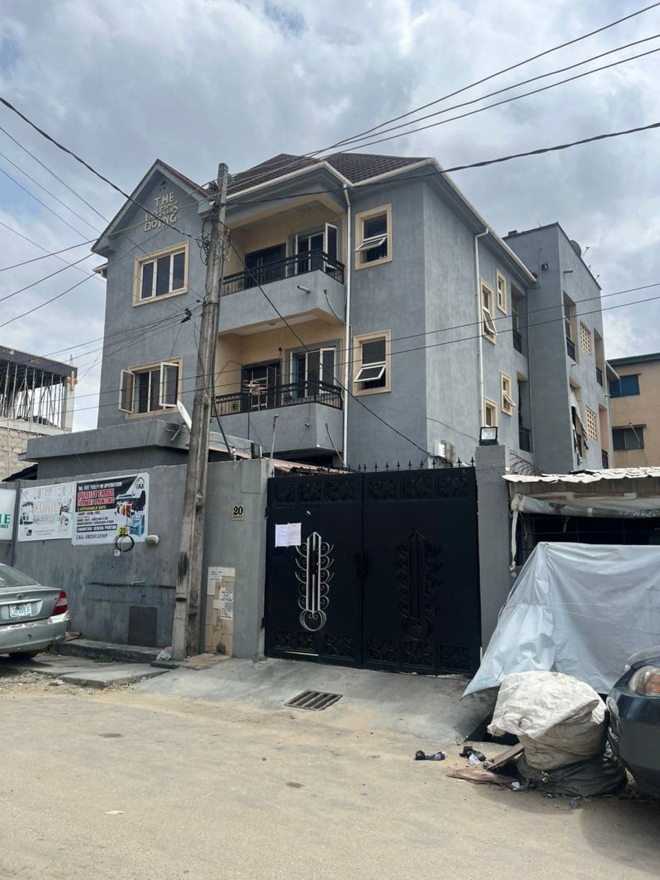 530 sqm 3 Bed Warehouse at Surulere