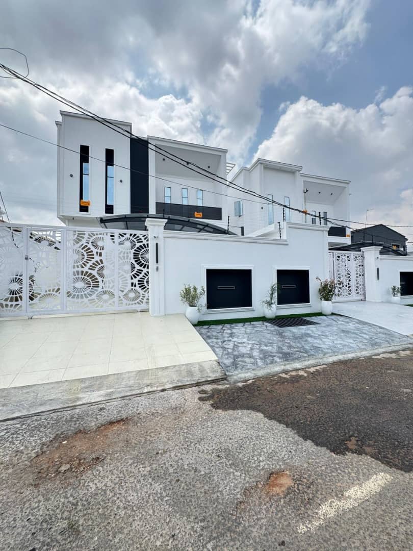 5 Bed Apartment at Lagos