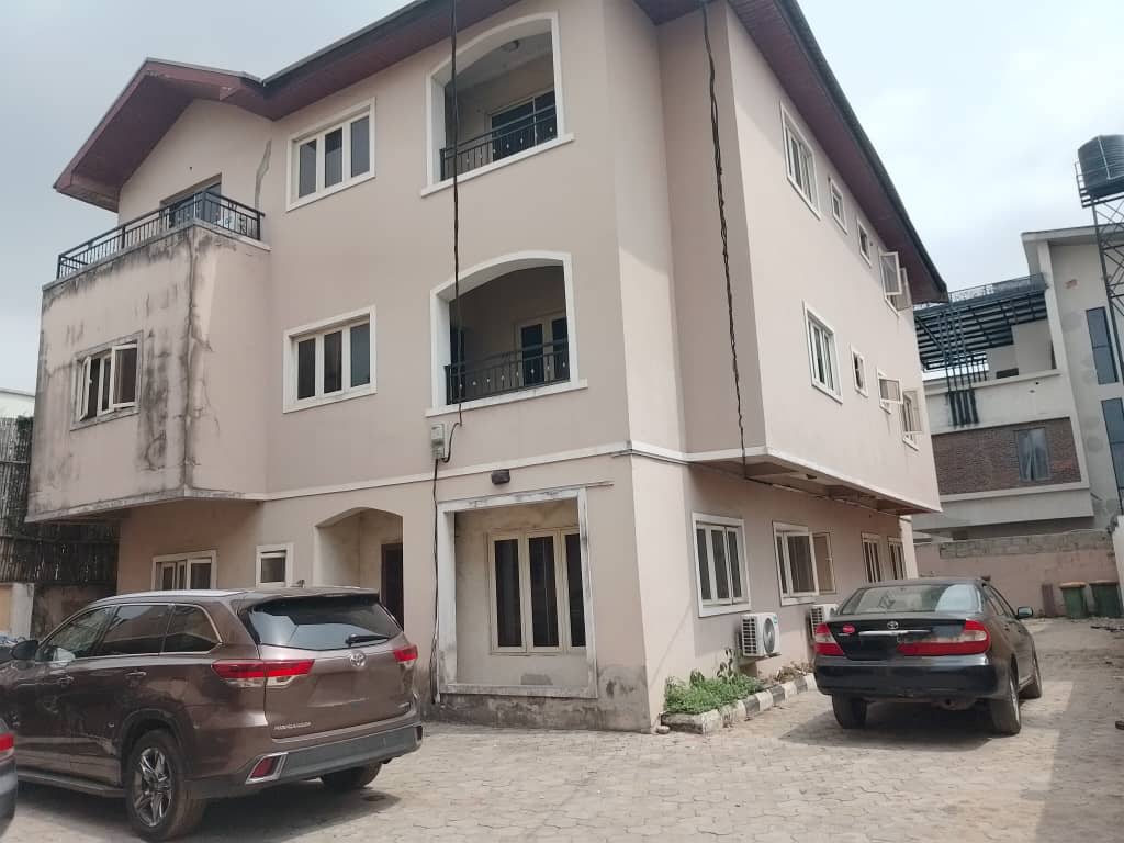412 sqm Semi_detached at Ikeja GRA, Ikeja, Lagos